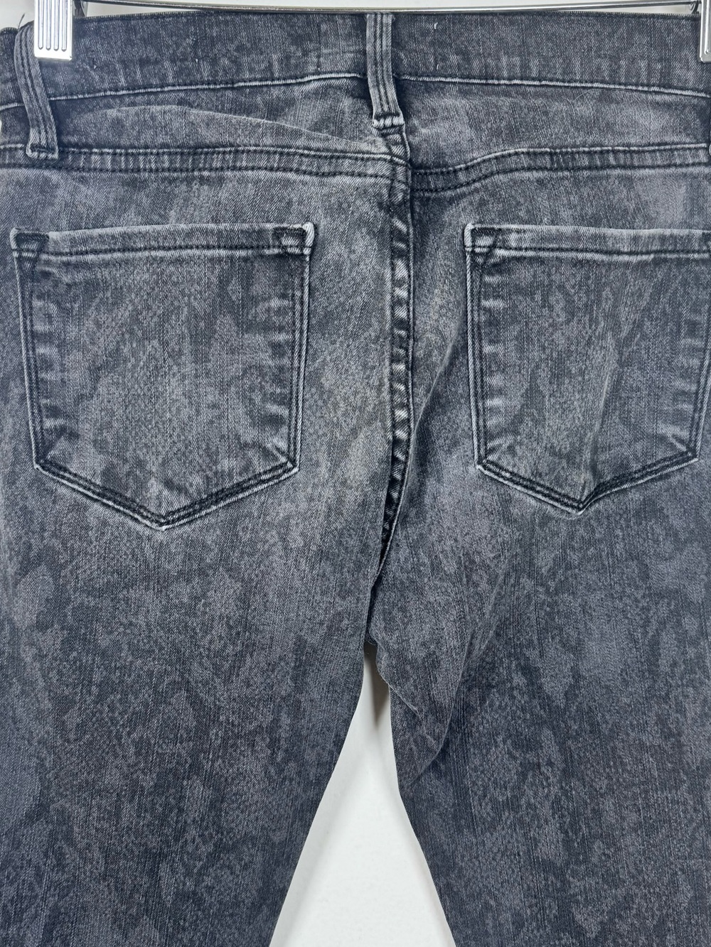 FRAME Le Skinny de Jeanne Black Python Denim Jeans Women’s 27 Goth Glam Mobwife - Picture 4 of 6